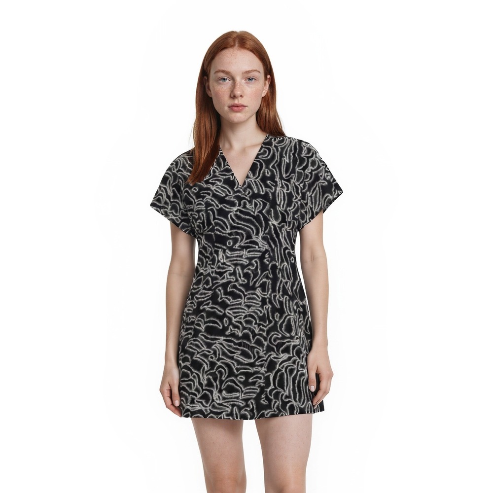 NEW Diane von Furstenberg Wrap Dress Womens Size 4 Black‎ White Abstract Mini